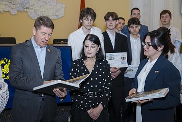 Парламентский урок с депутатом и сенатором